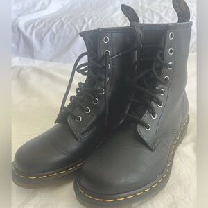 Dr. Martens 1460 W Women's Shoes US 8 Black Leather(New with flaw!look pictures)